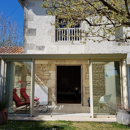 Domaine De Pelouaille - Chambre D'Hotes Saint-Jean-d'Angely Exterior photo